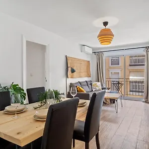 3 Dormitorios, 2 Banos Y Balcon Málaga